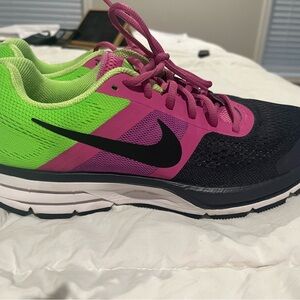 Nike Women's Pink and Green Athletic Shoes